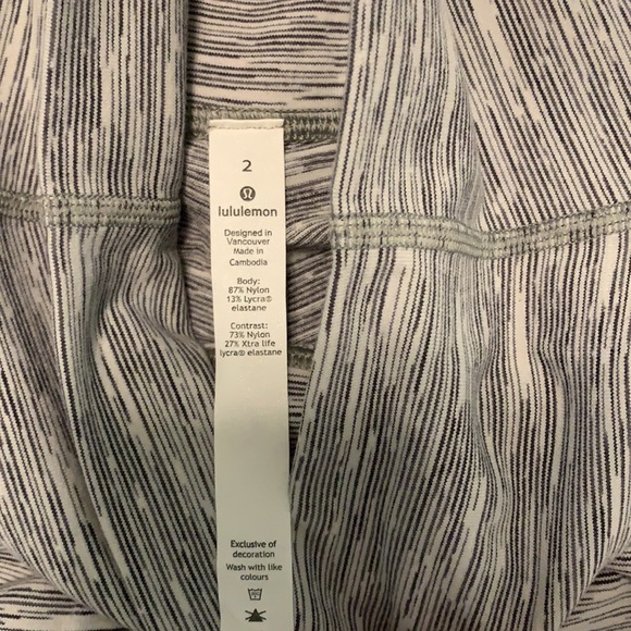 Lulu lemon striped crop leggings rare design - Picture 6 of 6